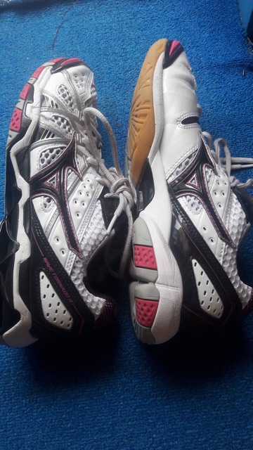 mizuno wave tornado 4 grey