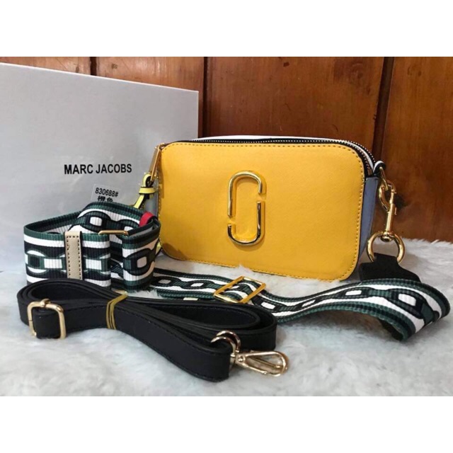 marc jacobs sling bag snapshot