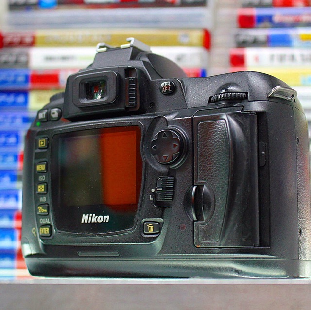 nikon d70s camera