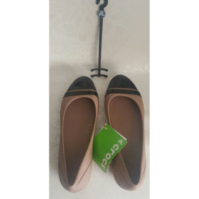 crocs cap toe flats