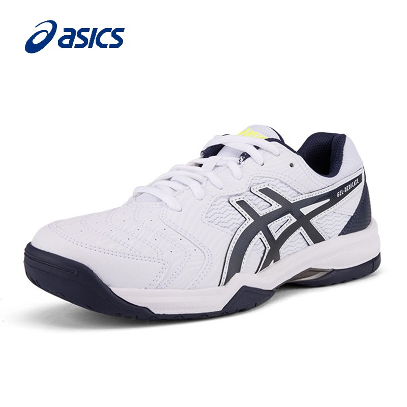 black tennis shoes non slip