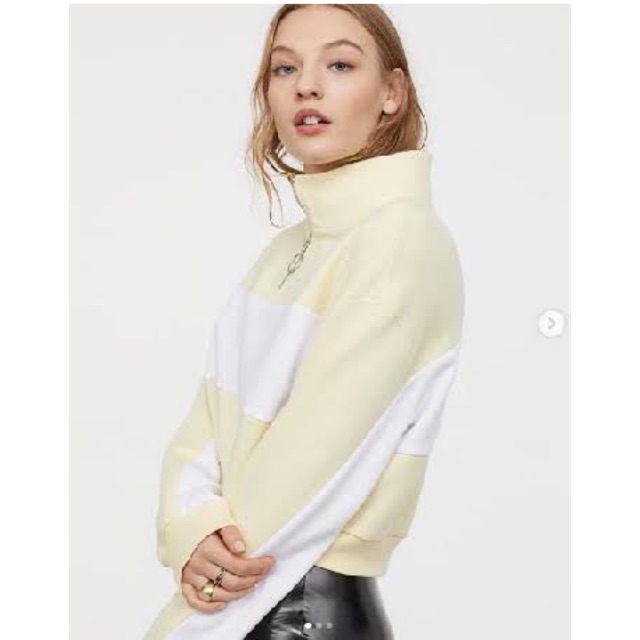 cropped white zip up sweater