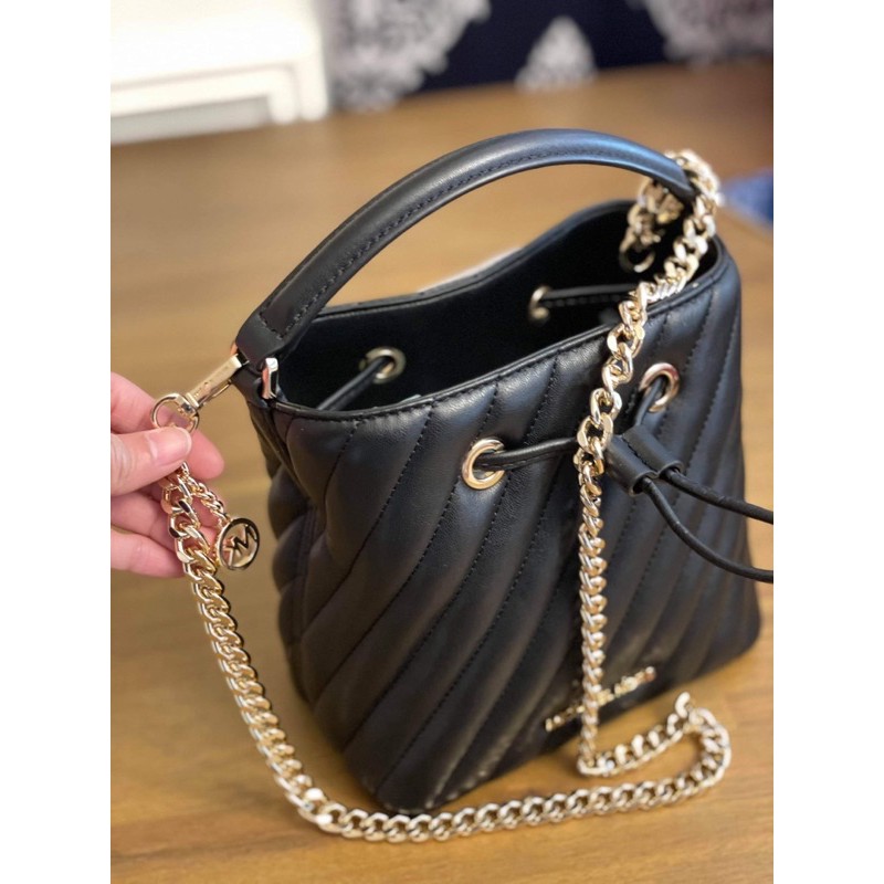 Original!!MICHAEL KORS Suri Small Quilted Crossbody Bucket Bag- Black |  Shopee Philippines