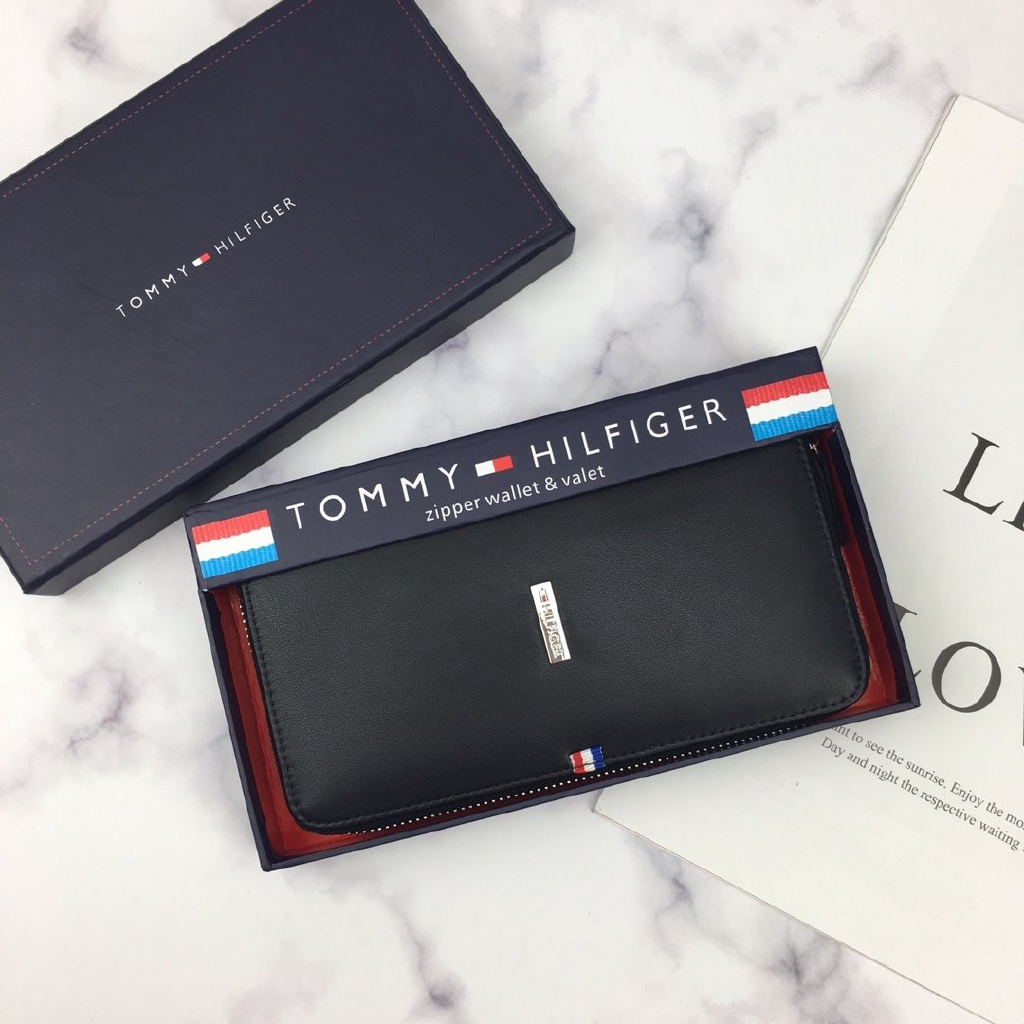 tommy hilfiger wallet with zipper