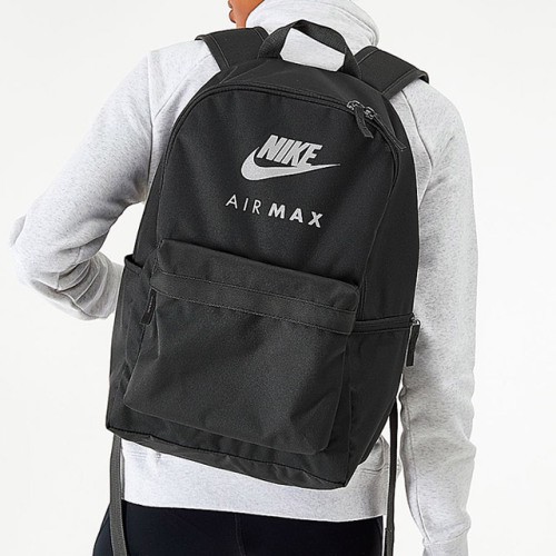 nike air heritage backpack in black