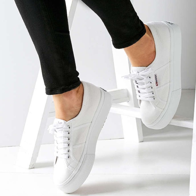 white platform supergas