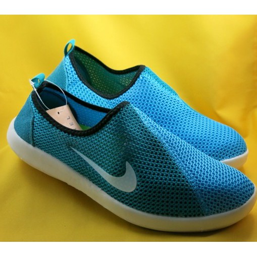 nike slip on blue