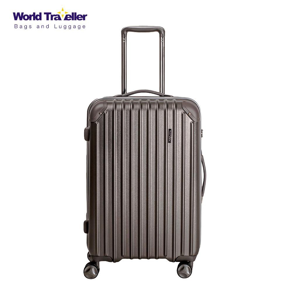 large suitcase size