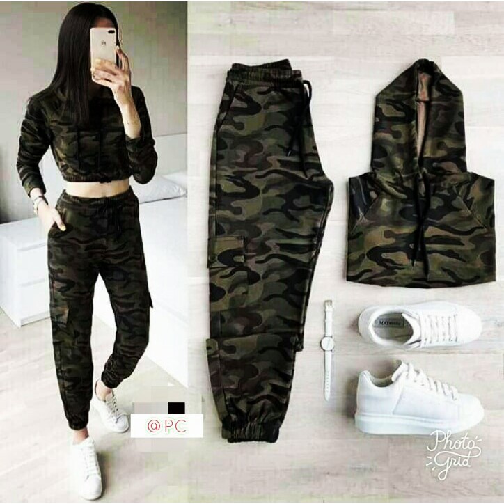 camo hoodie crop top