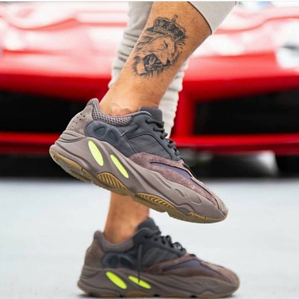 yeezy boost 700 mauve womens