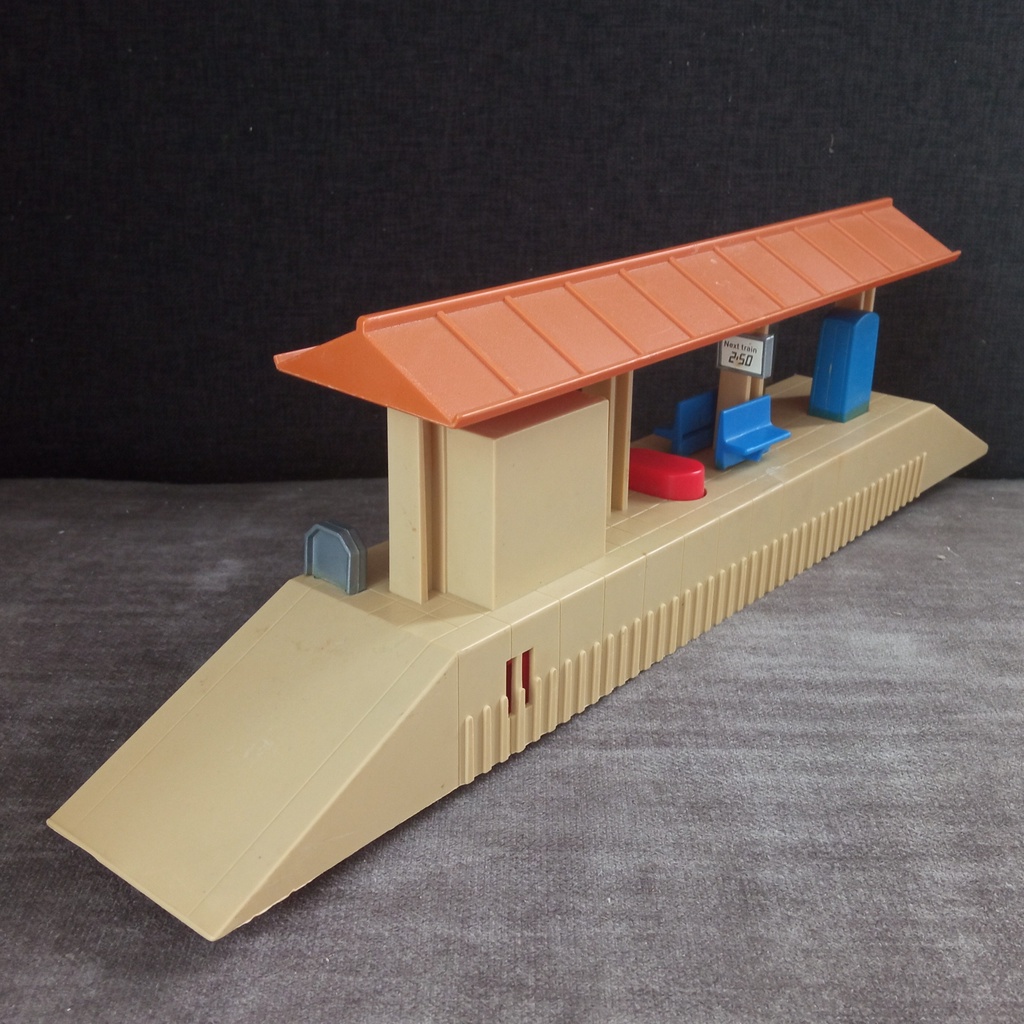 Preloved Vintage Santa Fe Express Sound Station train scene part battery operated - Image 4
