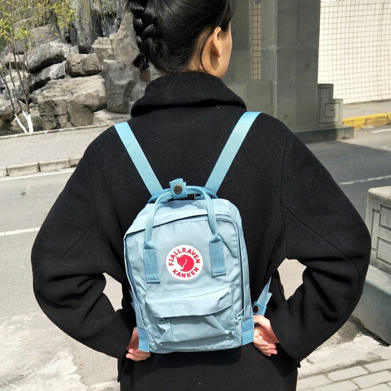 lake blue fjallraven kanken