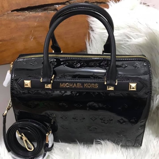 black michael kors duffle bag