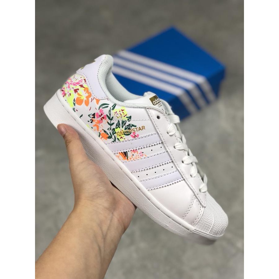 Jjyang]Adidas ADIDAS Superstar Clover Shell Head Couples DB3495 Men and  women couples sneakers | Shopee Philippines