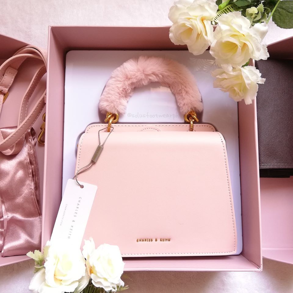 charles and keith wallet pink