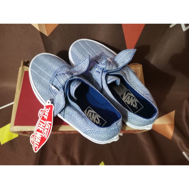 vans authentic knotted cotton lace
