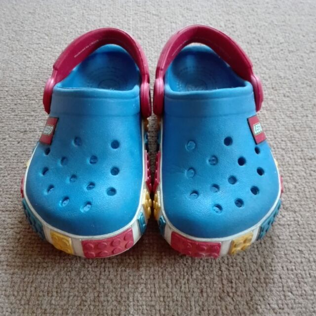 crocs c 8 9