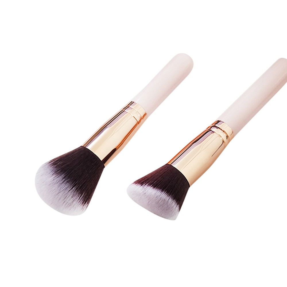 makeup brush with powder