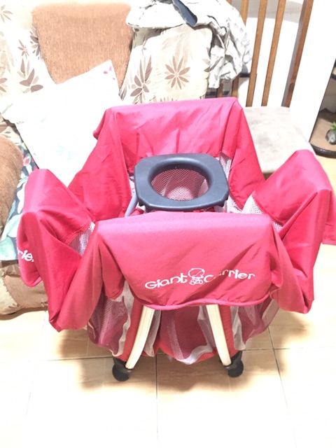 giant carrier crib geoffrey size