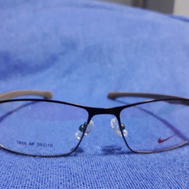 nike glasses case