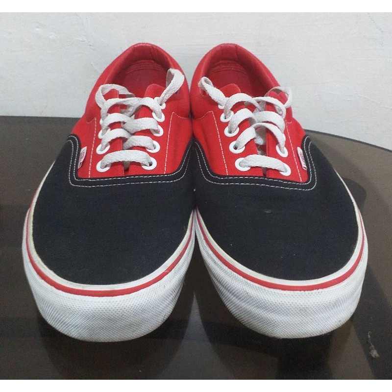 vans red black white
