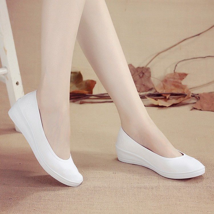 comfortable white shoes for nurses
