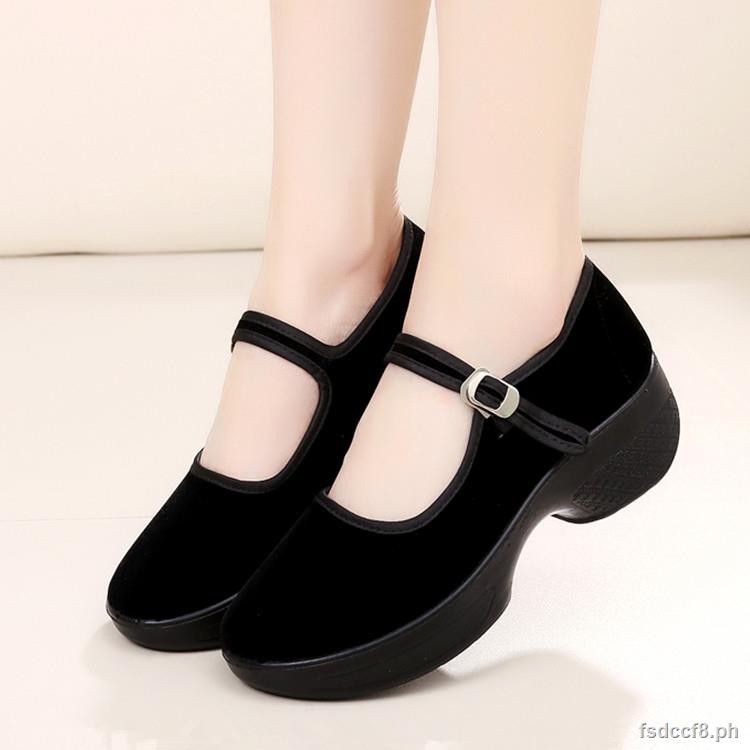 black flat wedges