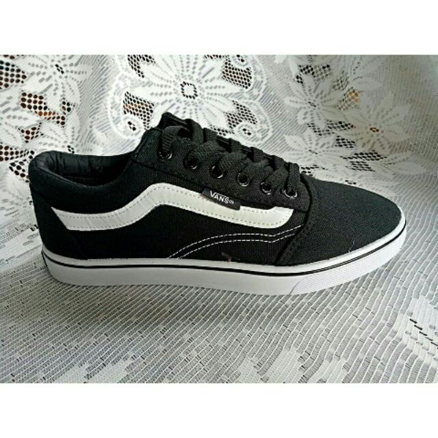 old school black white vans