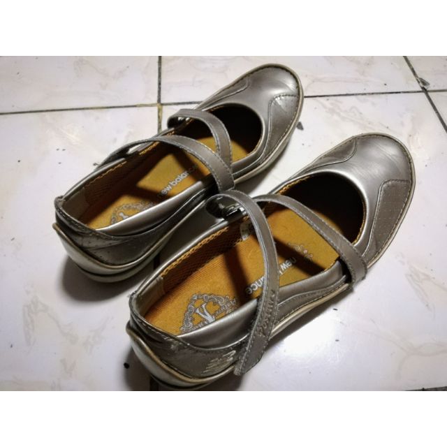 balance walking posture shoes