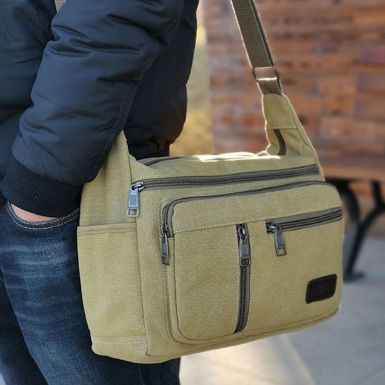 large capacity messenger bag