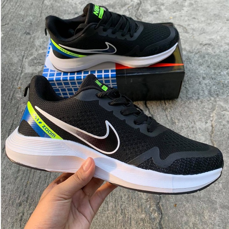nike low cut running shoes