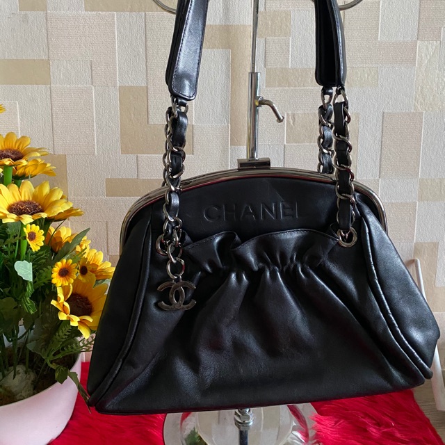 Preloved chanel kiss lock | Shopee Philippines