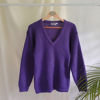 Preloved/Ukay Pullover Sweatshirt