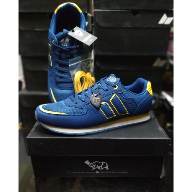 blue shoes