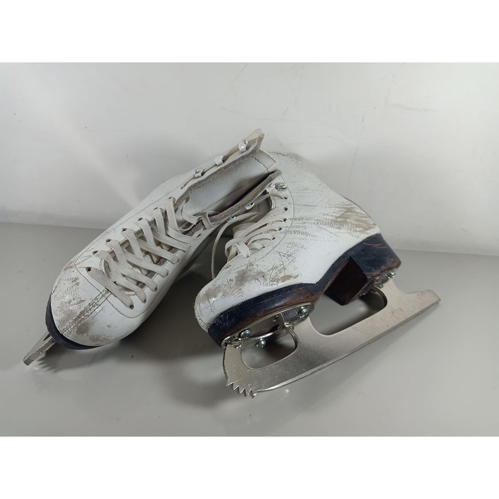 kids size 9 ice skates