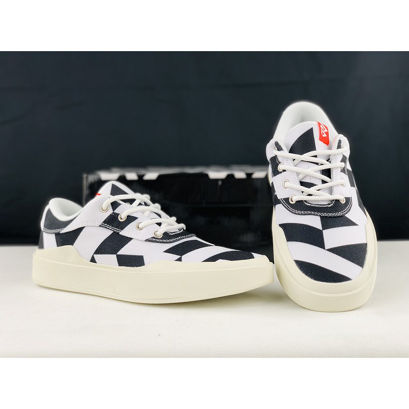 nike air canvas shoes