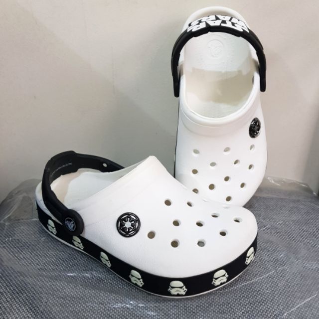 crocs j2