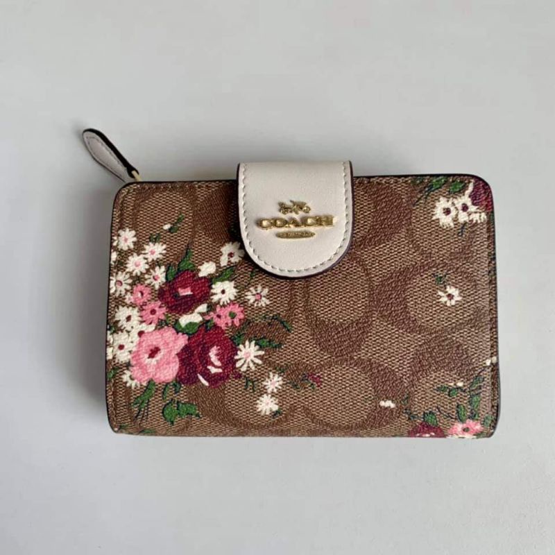 Coach C3773 Medium Corner Zip Wallet Evergreen Floral Print | Shopee  Philippines