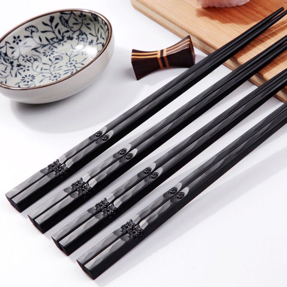 1 Pair Chinese Gift Alloy Non-Slip Japanese Chopsticks Sushi Chop Sticks Set New