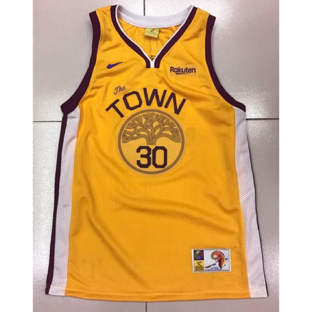 curry jersey the town
