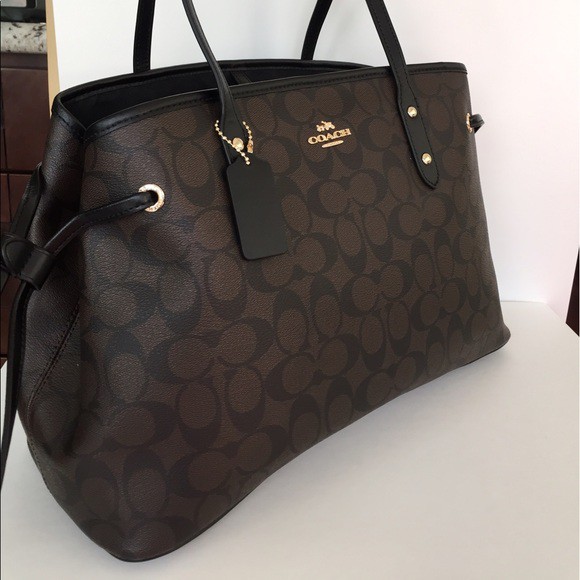 coach drawstring carryall