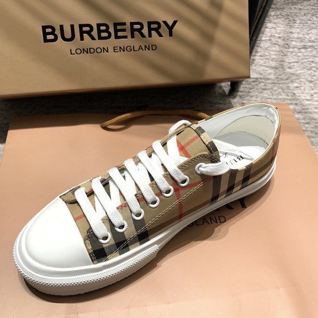 Burberry canvas white shoes | Shopee 