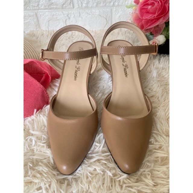 mocha court shoes