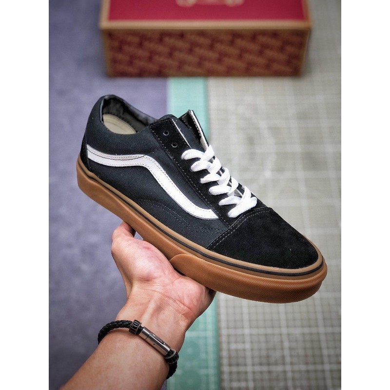 black low cut vans