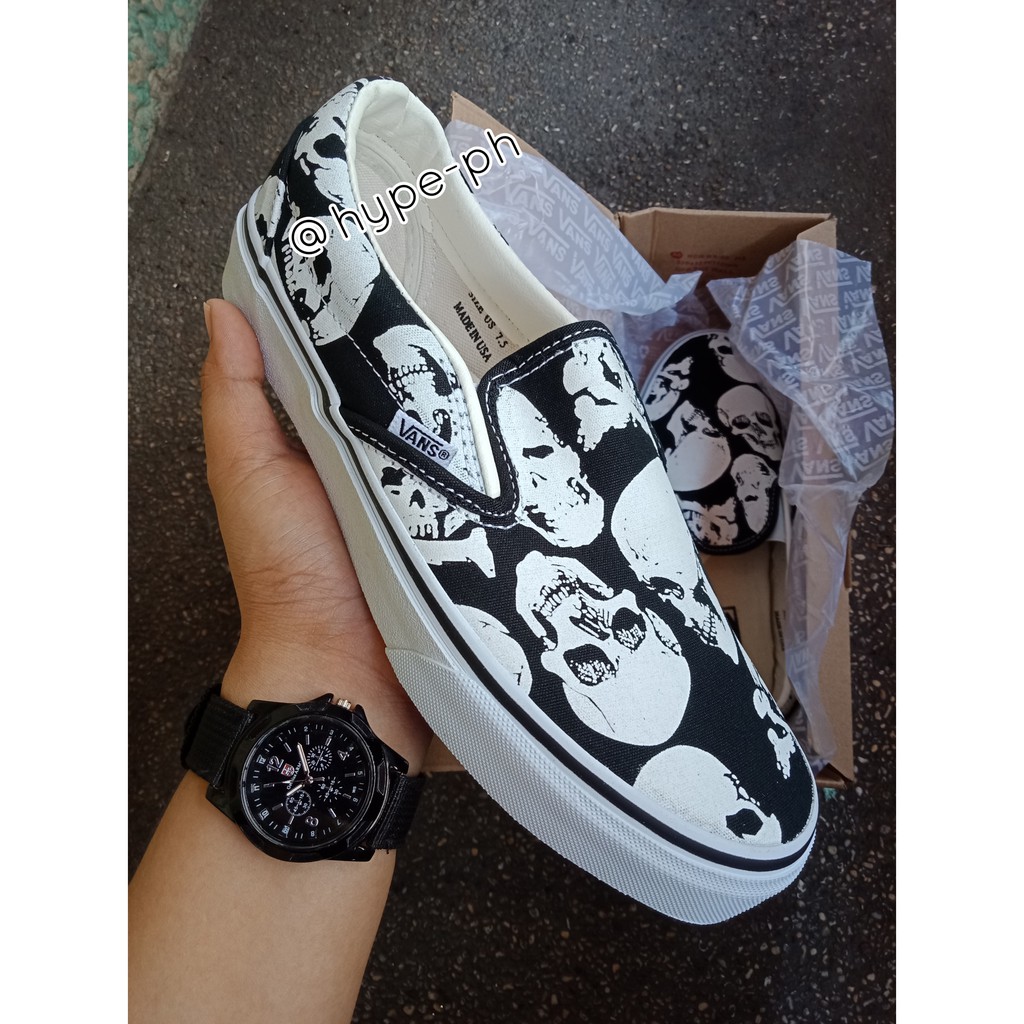 vans slip on skull