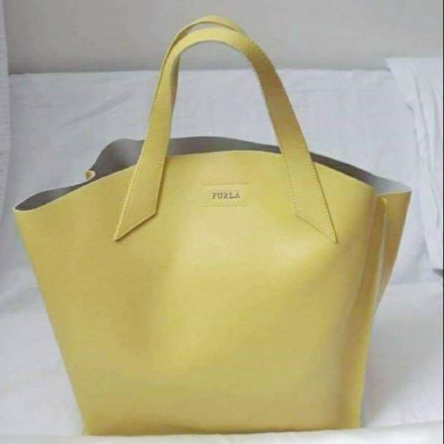 furla tote