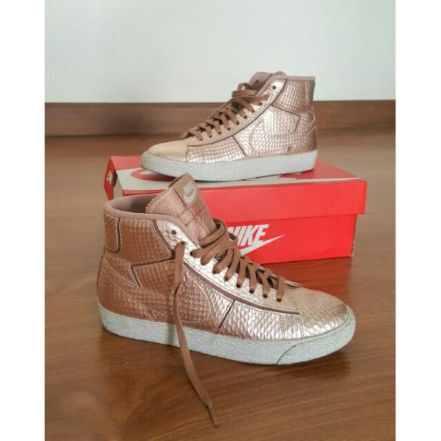 rose gold nike blazers