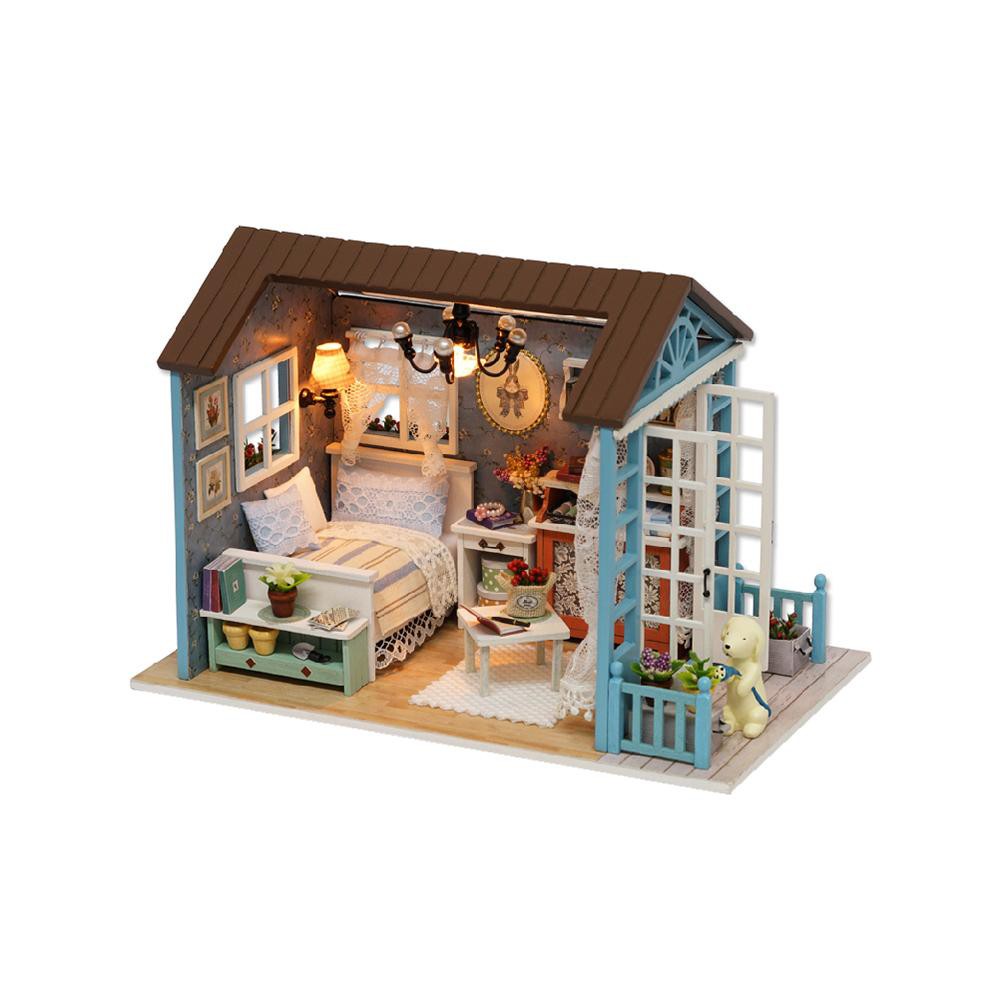 mini doll house