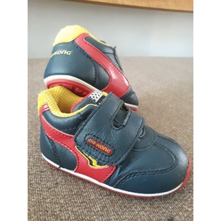 size 5.5 infant shoes