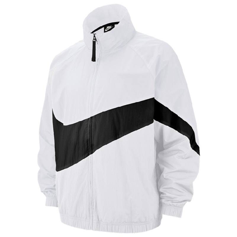 is nike windbreaker waterproof